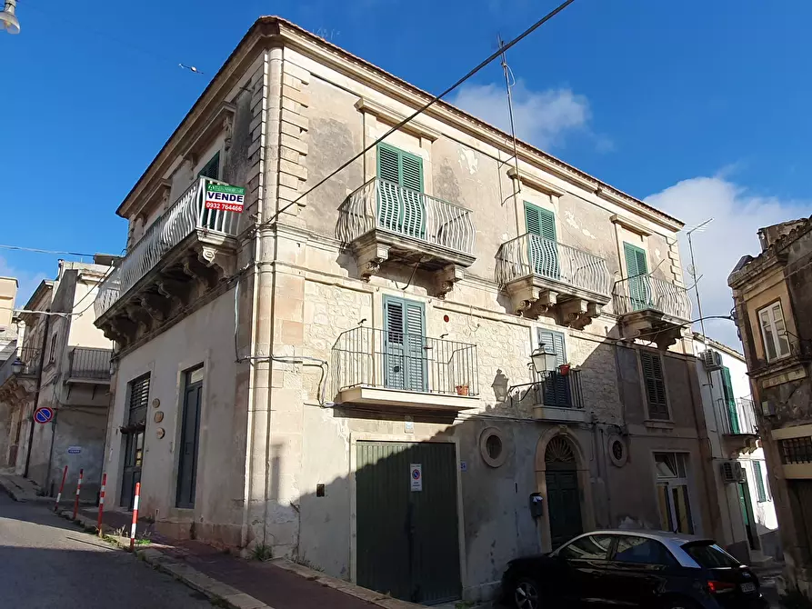 Immagine 2 di Casa indipendente in vendita  a Modica