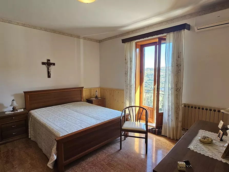 Immagine 11 di Appartamento in vendita  a Modica