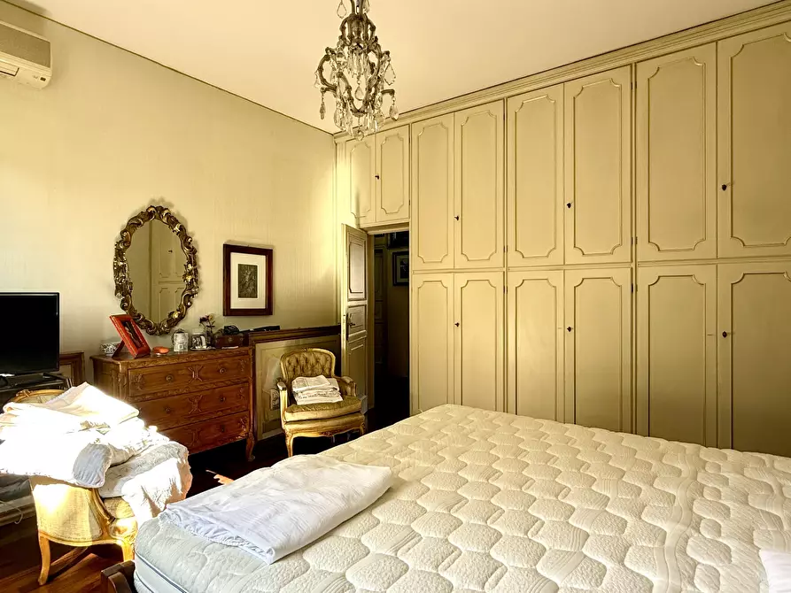 Immagine 38 di Pentalocale in vendita  in Via Del Borgo di San Pietro a Bologna