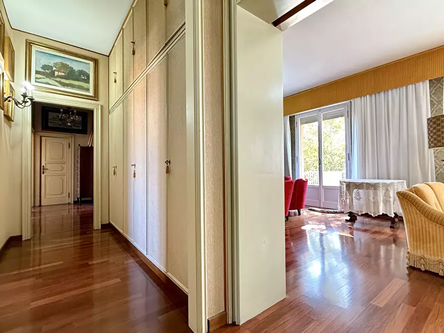 Immagine 15 di Pentalocale in vendita  in Via Del Borgo di San Pietro a Bologna