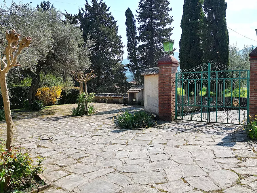 Immagine 10 di Rustico / casale in vendita  in Via di Villa Gaia 508 a Lucca