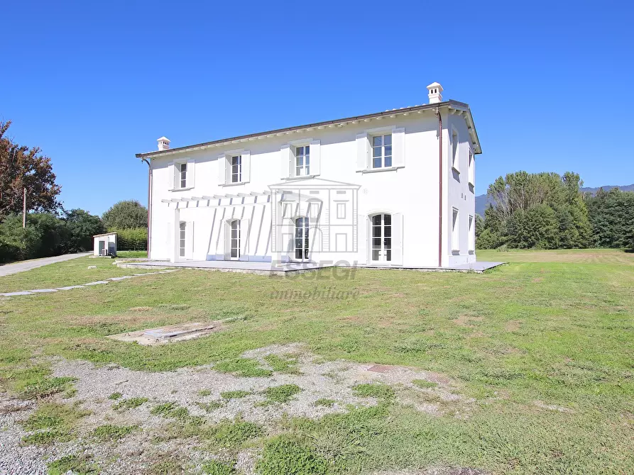 Immagine 2 di Villa in vendita  in Via Don Emilio Angeli a Lucca