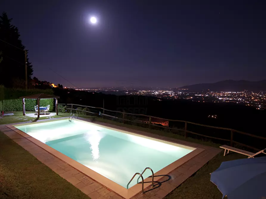 Immagine 4 di Rustico / casale in vendita  a Capannori