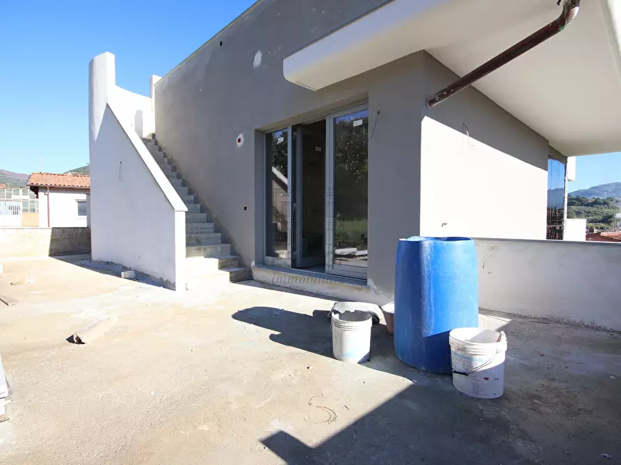 Immagine 3 di Villa in vendita  in Via delle Vitialle 13 a Capannori