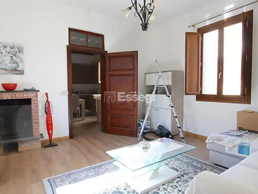 Immagine 4 di Villa in vendita  in Via Sarzanese 3542 a Lucca