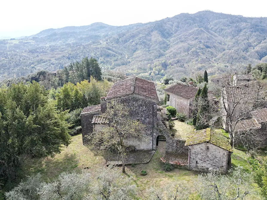 Immagine 5 di Rustico / casale in vendita  in S.v. di Partigliano 11/A a Lucca