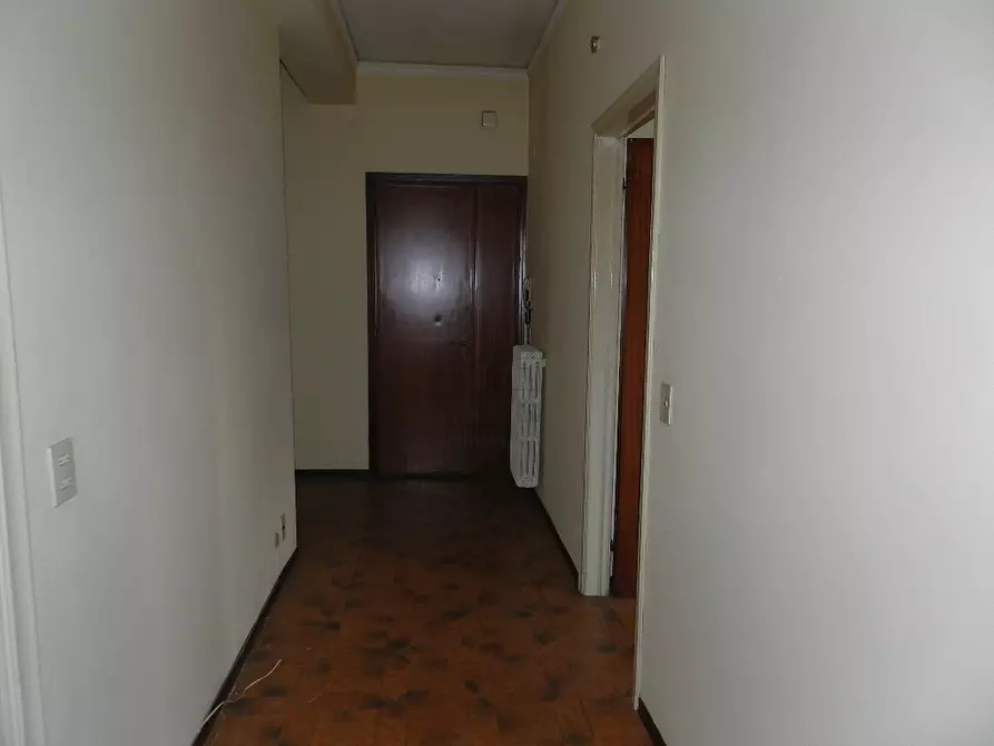 Immagine 11 di Appartamento in affitto  in Via Silvio Ferri 135 a Lucca