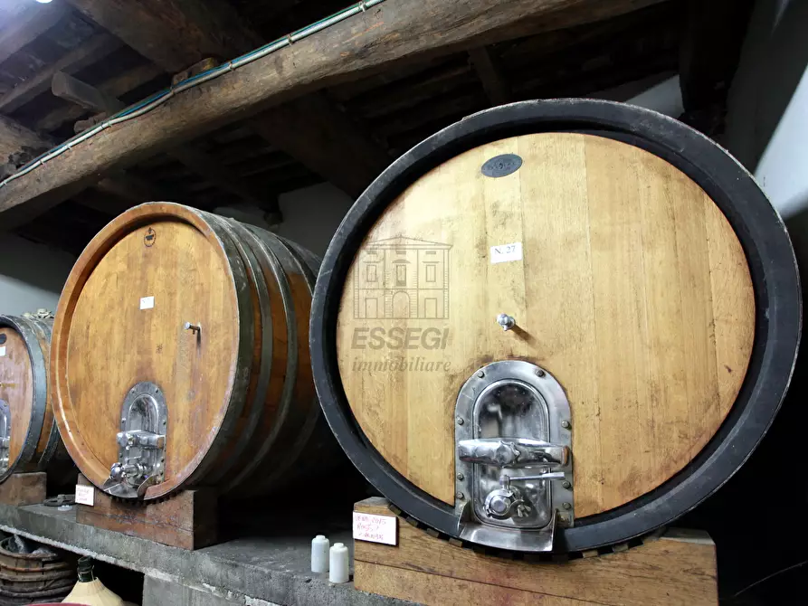 Immagine 47 di Rustico / casale in vendita  in Via di matraia a Lucca