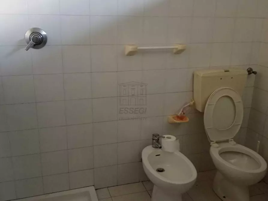 Immagine 5 di Attività artigianale in affitto  in Via Nuova di Guamo 144 a Capannori