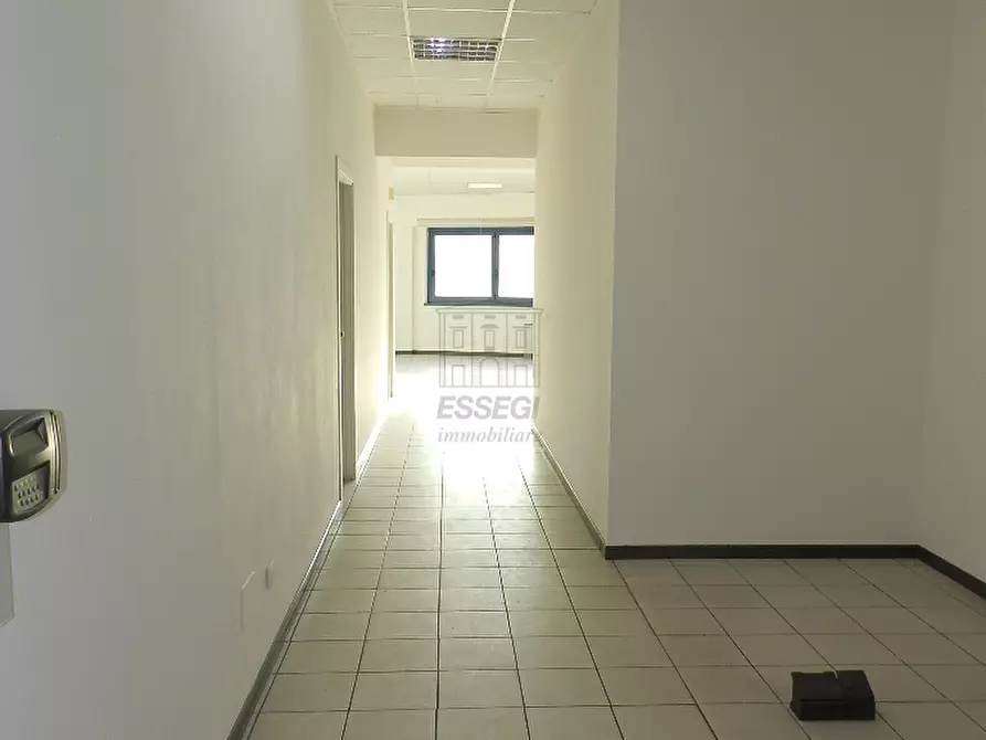 Immagine 7 di Ufficio in affitto  in Via C. Angeloni a Lucca