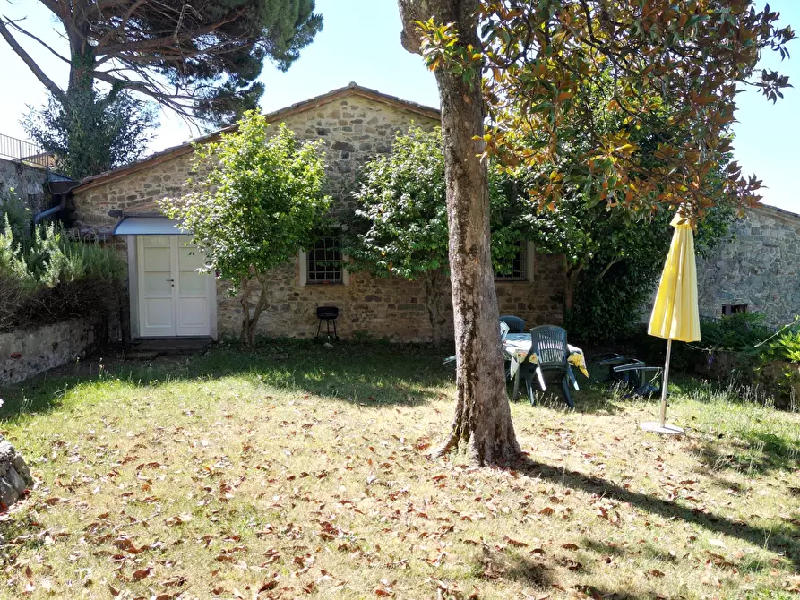 Immagine 8 di Rustico / casale in vendita  in Via di matraia a Lucca