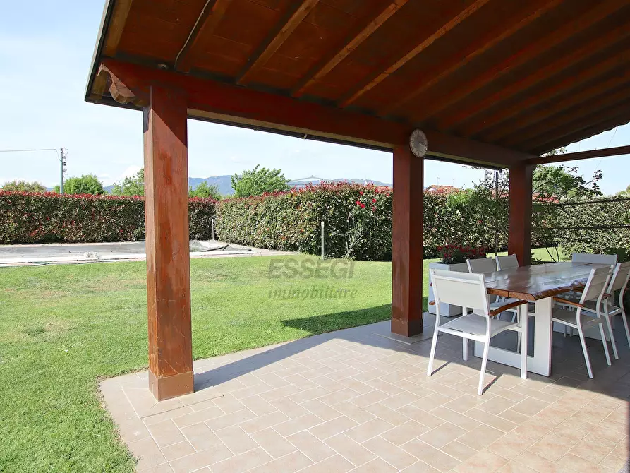 Immagine 7 di Villa in vendita  in Via Lombarda Lammari 293 a Capannori