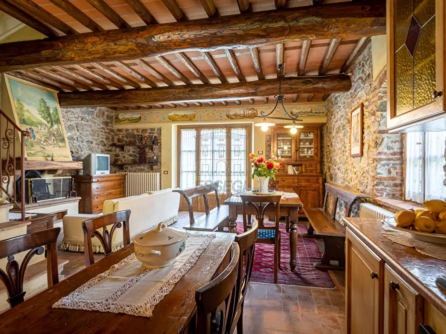 Immagine 13 di Villa in vendita  in via del maccennere a Lucca