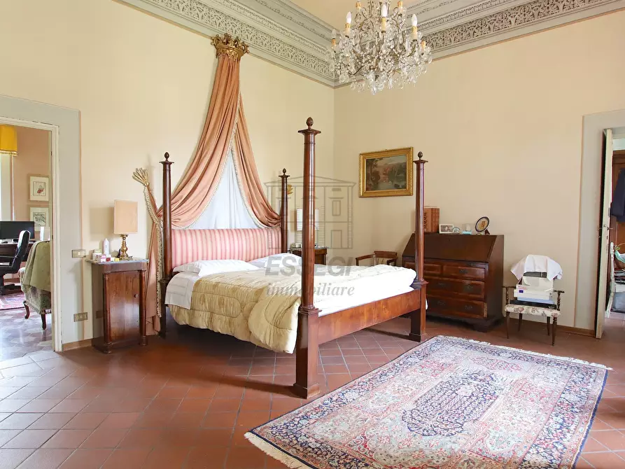 Immagine 21 di Villa in vendita  in Via dei Gambarini a Lucca