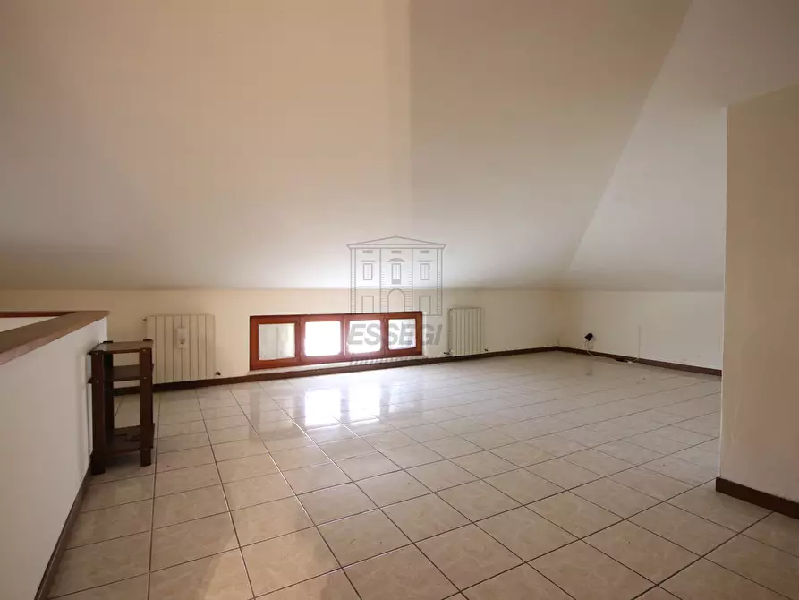 Immagine 14 di Villetta a schiera in vendita  in Via Delle Cornacchie 1016 a Lucca