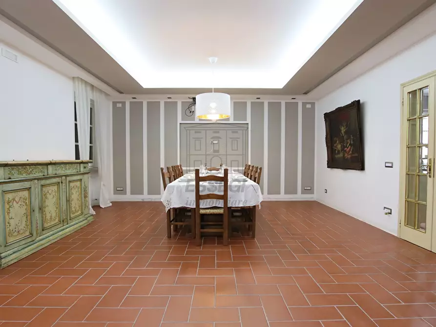 Immagine 14 di Rustico / casale in vendita  a Lucca