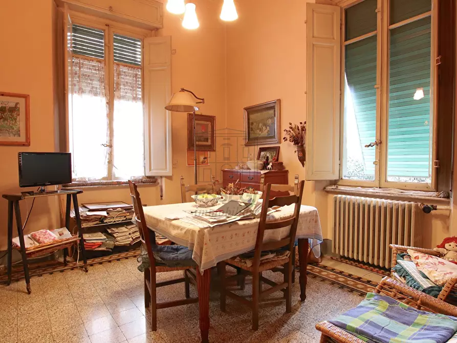 Immagine 14 di Villa in vendita  a Lucca