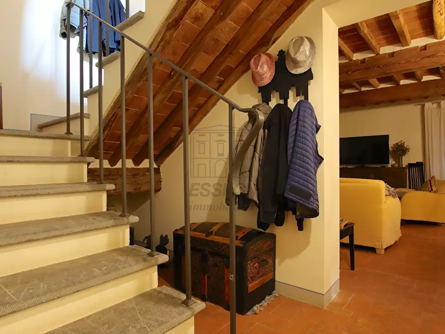 Immagine 30 di Rustico / casale in vendita  a Lucca