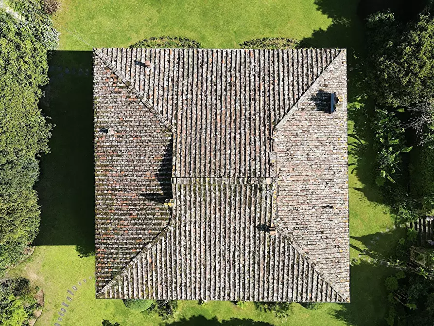 Immagine 11 di Villa in vendita  in Via di Vorno a Capannori