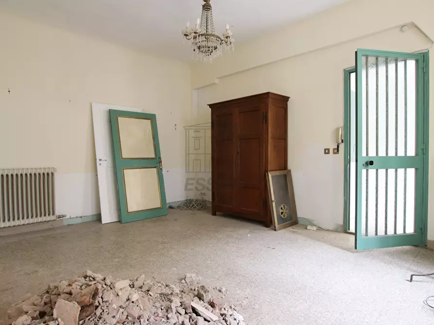 Immagine 7 di Appartamento in vendita  a Lucca