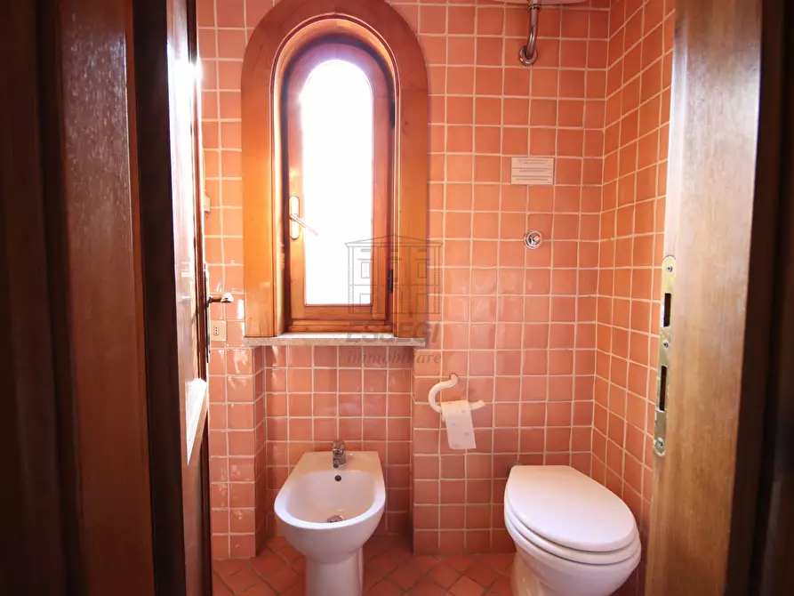 Immagine 7 di Villa in vendita  in Via della Santissima Annunziata 859 a Lucca