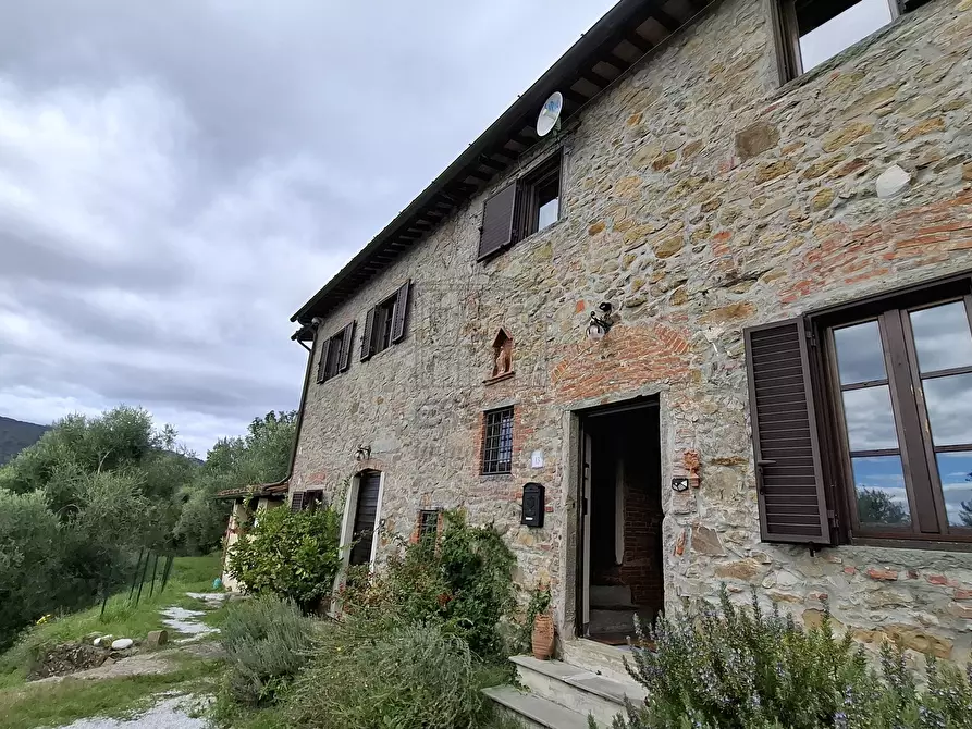 Immagine 10 di Rustico / casale in vendita  in Via Casa Nuova a Pescia