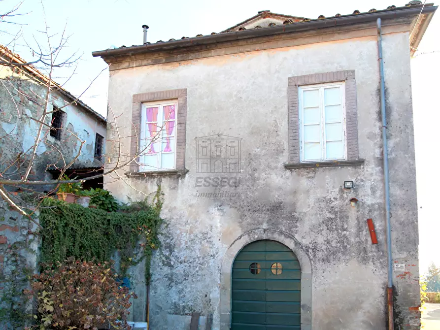 Immagine 43 di Rustico / casale in vendita  in Via di matraia a Lucca