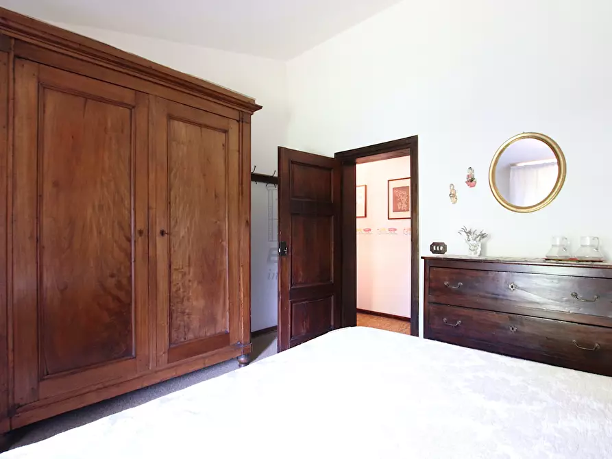 Immagine 99 di Rustico / casale in vendita  in Via della Chiesa di Gragnano a Lucca