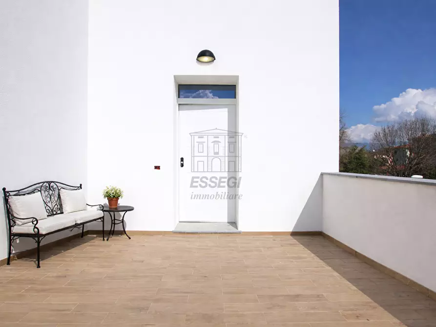 Immagine 1 di Appartamento in vendita  in Via delle Rose 141 a Lucca