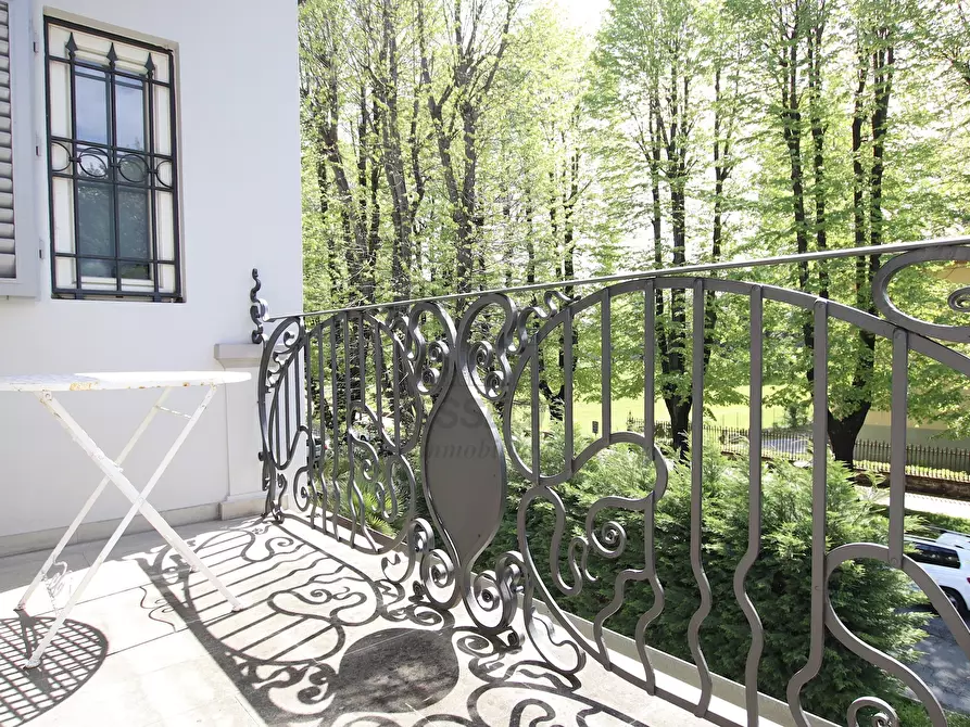 Immagine 24 di Villa in vendita  in Viale Pacini 35 a Lucca