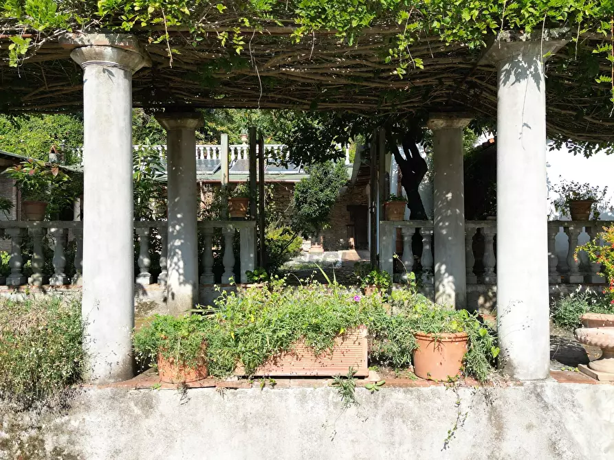 Immagine 48 di Villa in vendita  in Via del Cimitero ⅩⅩⅠⅠⅠ 676 a Lucca