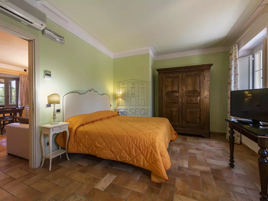 Immagine 28 di Rustico / casale in vendita  in Via di Montecarlo 59 a Lucca