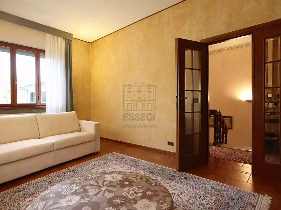 Immagine 3 di Villa in vendita  in Viale G. Puccini 1718 a Lucca