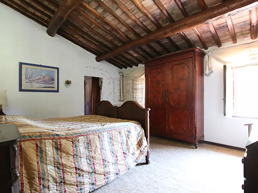 Immagine 83 di Rustico / casale in vendita  in Via della Chiesa di Gragnano a Lucca