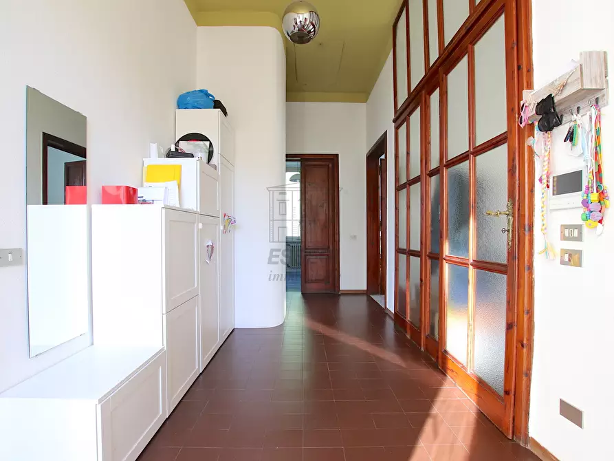 Immagine 10 di Villa in vendita  in via barsanti e matteucci a Lucca