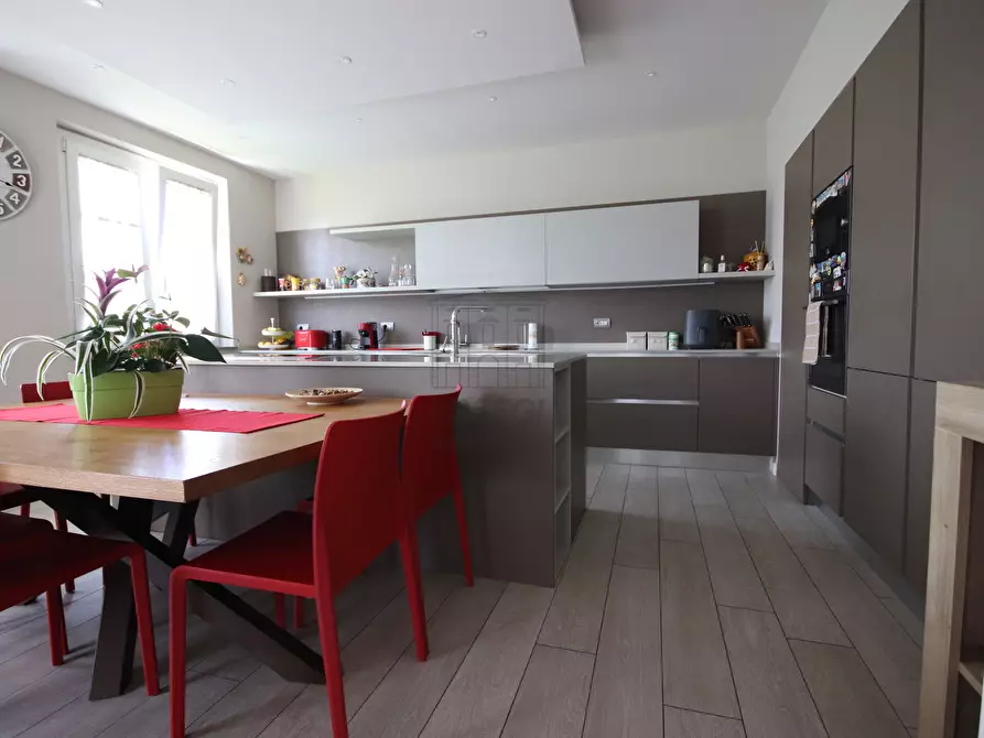 Immagine 9 di Villa in vendita  in Viale Prete a Capannori