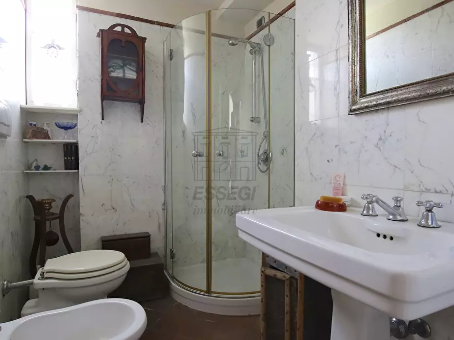 Immagine 41 di Villa in vendita  in Via Romana 914 a Lucca