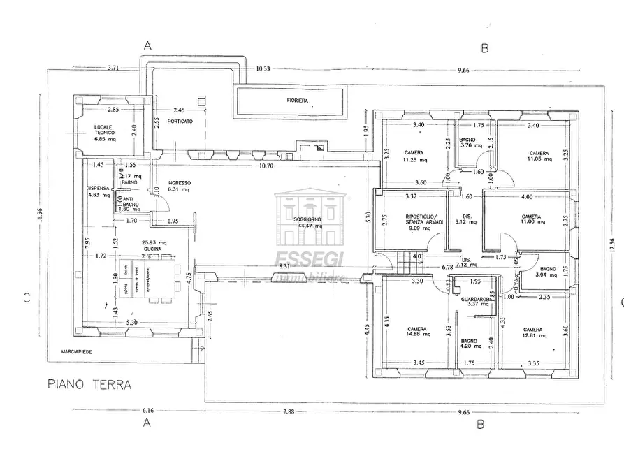 Immagine 39 di Villa in vendita  in Viale Prete a Capannori