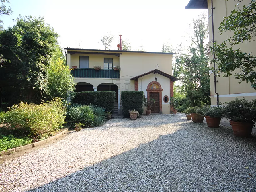 Immagine 31 di Villa in vendita  in Via Sarzanese 1028 a Lucca