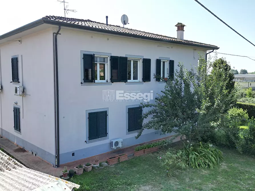 Immagine 3 di Villa in vendita  in Via del Parco 49 a Capannori