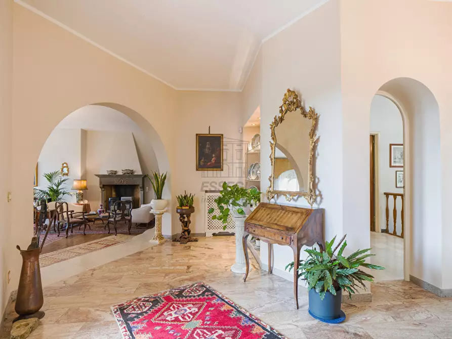 Immagine 15 di Villa in vendita  in Via dei Poveri Vecchi 749 a Lucca