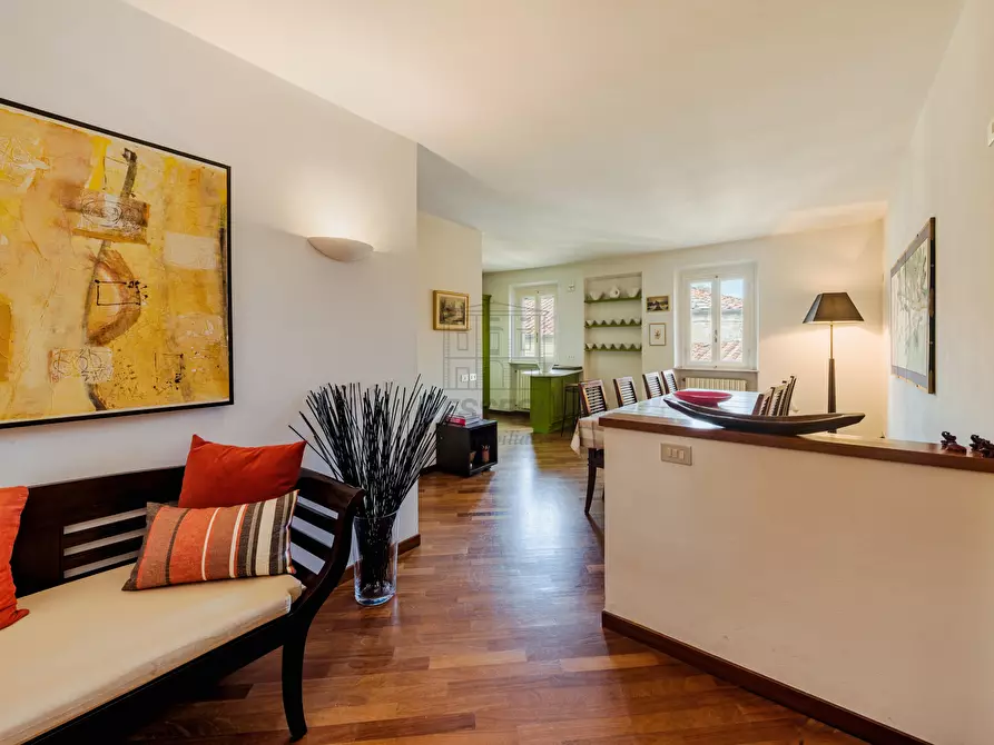 Immagine 10 di Appartamento in vendita  in Via della Zecca a Lucca