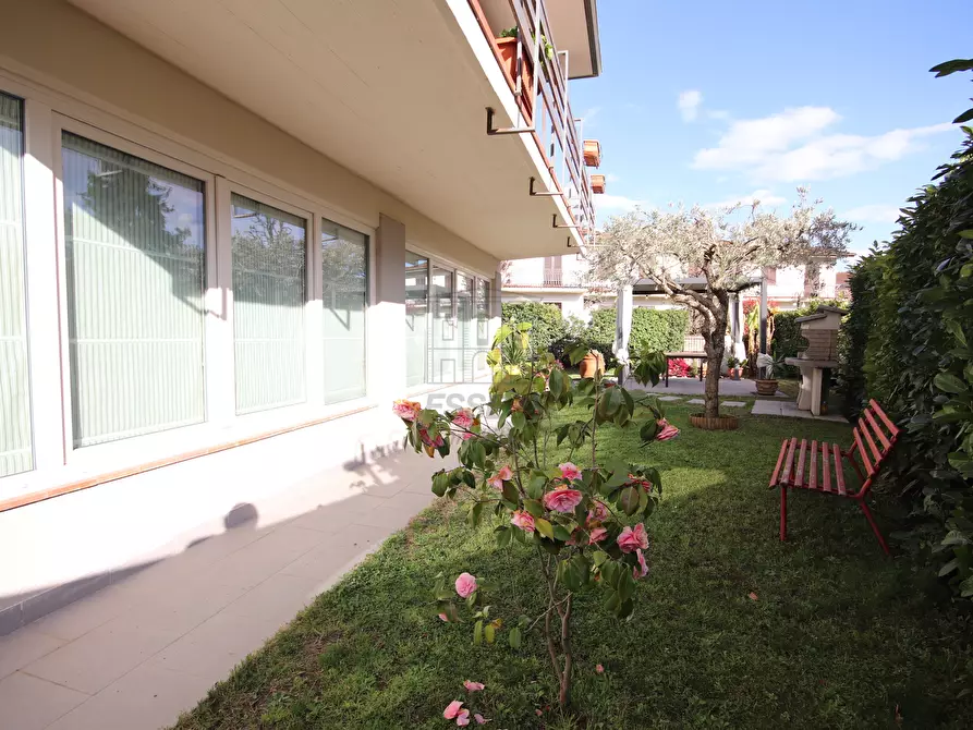 Immagine 1 di Villa in vendita  in Viale G. Puccini, S.Anna 1769 a Lucca