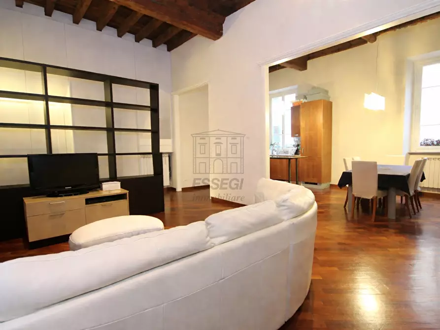 Immagine 2 di Appartamento in vendita  a Lucca