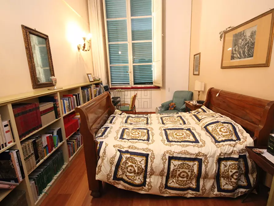 Immagine 29 di Appartamento in vendita  in piazza san frediano a Lucca