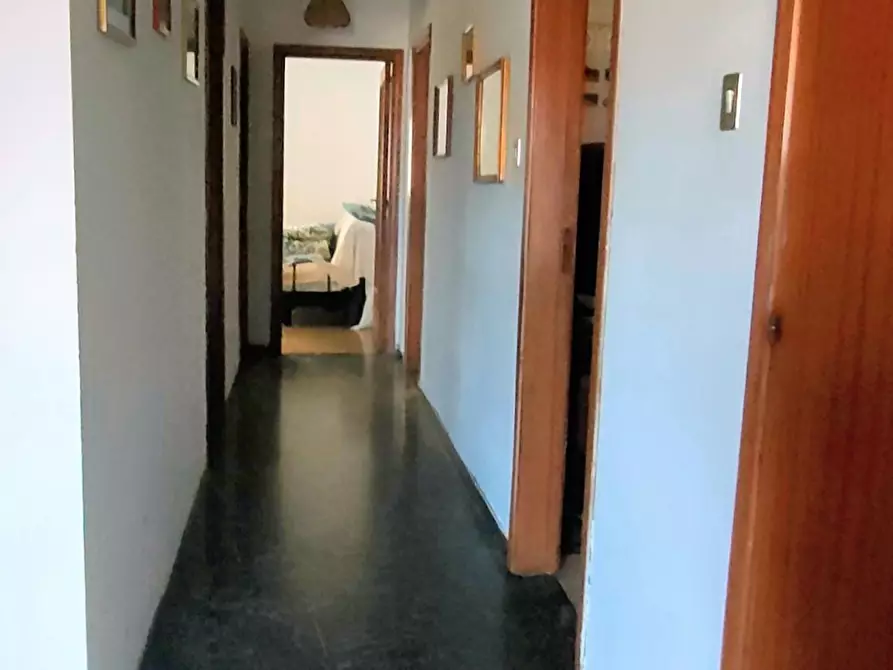 Immagine 10 di Quadrilocale in vendita  a Reggio Di Calabria