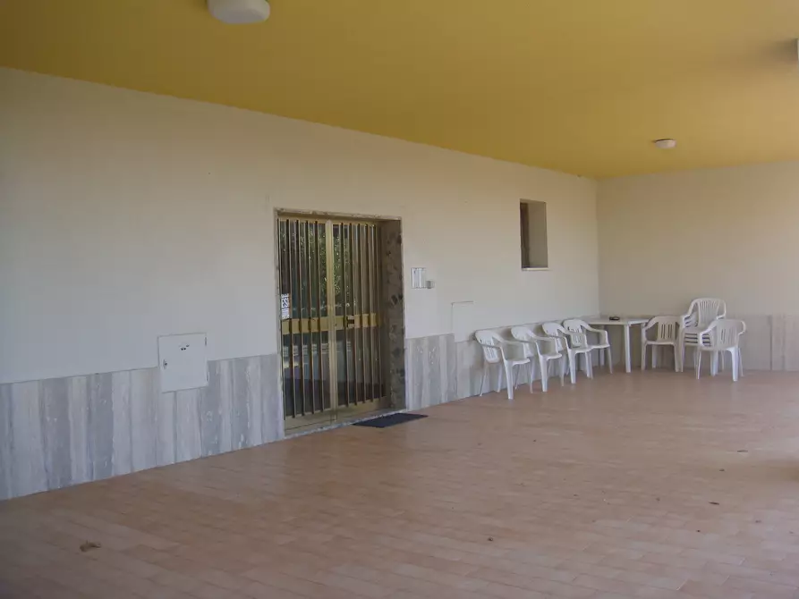 Immagine 9 di Quadrilocale in vendita  in Viale Aldo Moro 4 a Bova Marina