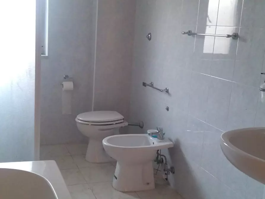 Immagine 18 di Bilocale in vendita  a Reggio Di Calabria