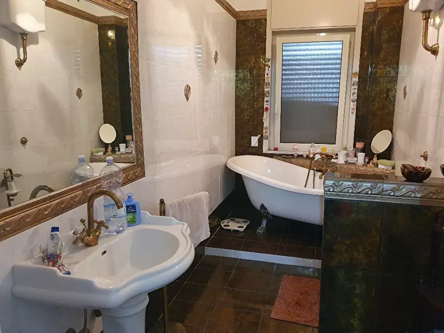 Immagine 11 di Pentalocale in vendita  in Eremo Condera Diramazione Postorino 16 a Reggio Di Calabria