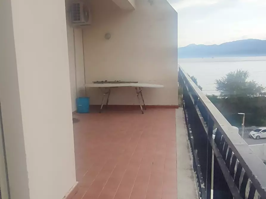 Immagine 15 di Trilocale in affitto  in Gallico Marina a Reggio Di Calabria
